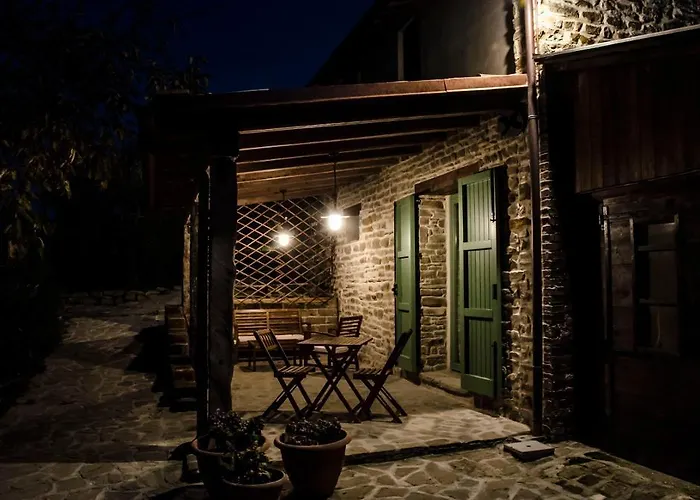 Le Voltarelle فندق مبيت وإفطار Serra San Quirico